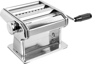 Marcato Ampia 150 Classic manual pasta machine in chrome steel, made in Italy
