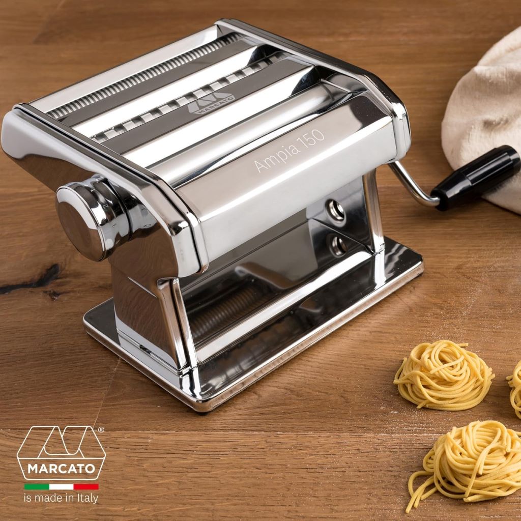Italian pasta maker for lasagne, fettuccine, and tagliolini – Marcato Ampia 150