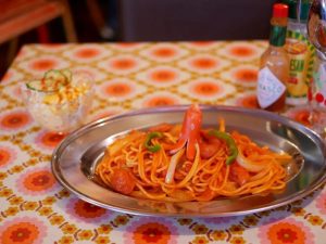 Global pasta tour featuring Italian spaghetti and Japanese ramen side by side.