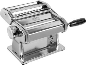 MARCATO Atlas 150 Classic Pasta Maker in chrome steel with black handle on kitchen counter