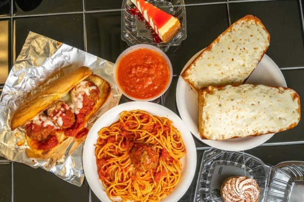 Close-up of must-try international pasta recipes for food enthusiasts.