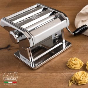 MARCATO Ampia 150 classic manual pasta machine in chrome steel for making lasagne, fettuccine, and tagliolini at home