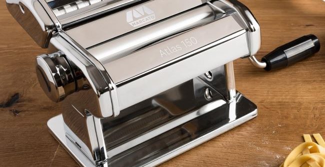 MARCATO Atlas 150 Classic Manual Pasta Maker on a kitchen countertop in Illinois
