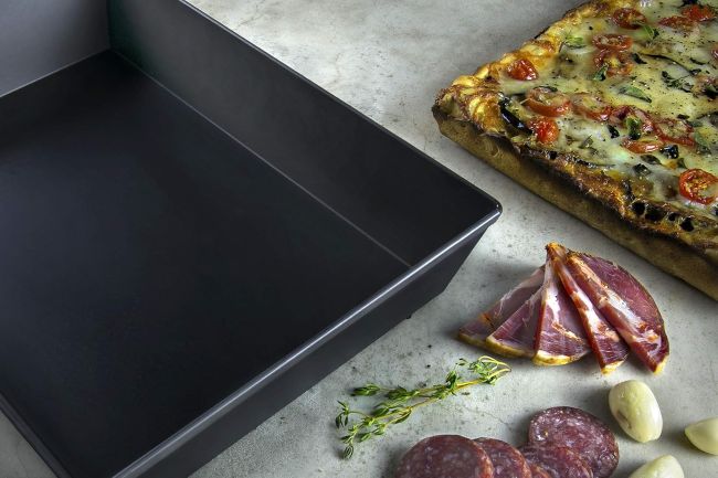 Lloyd Pans 10×14-inch Detroit Style Pizza Pan for baking deep-dish pizza at home