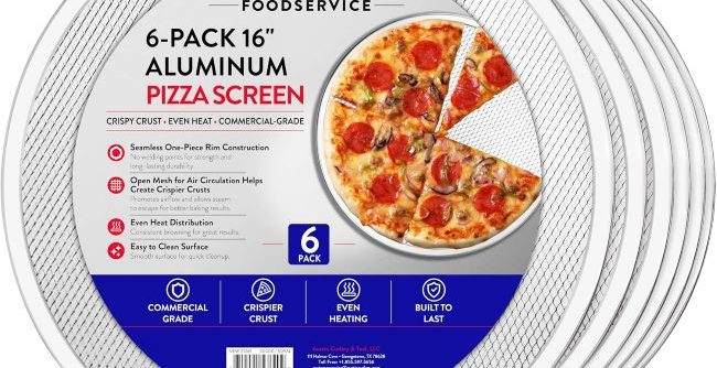 New Star Foodservice aluminum pizza screen with seamless design for even baking